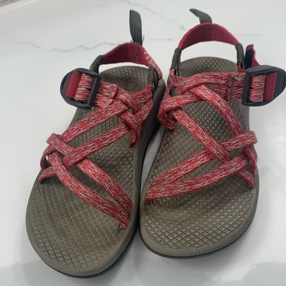 Chaco sandals for girls size 12 pink color
